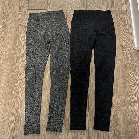 Two pairs of Priv leggings in size XS - Picture 2 of 4